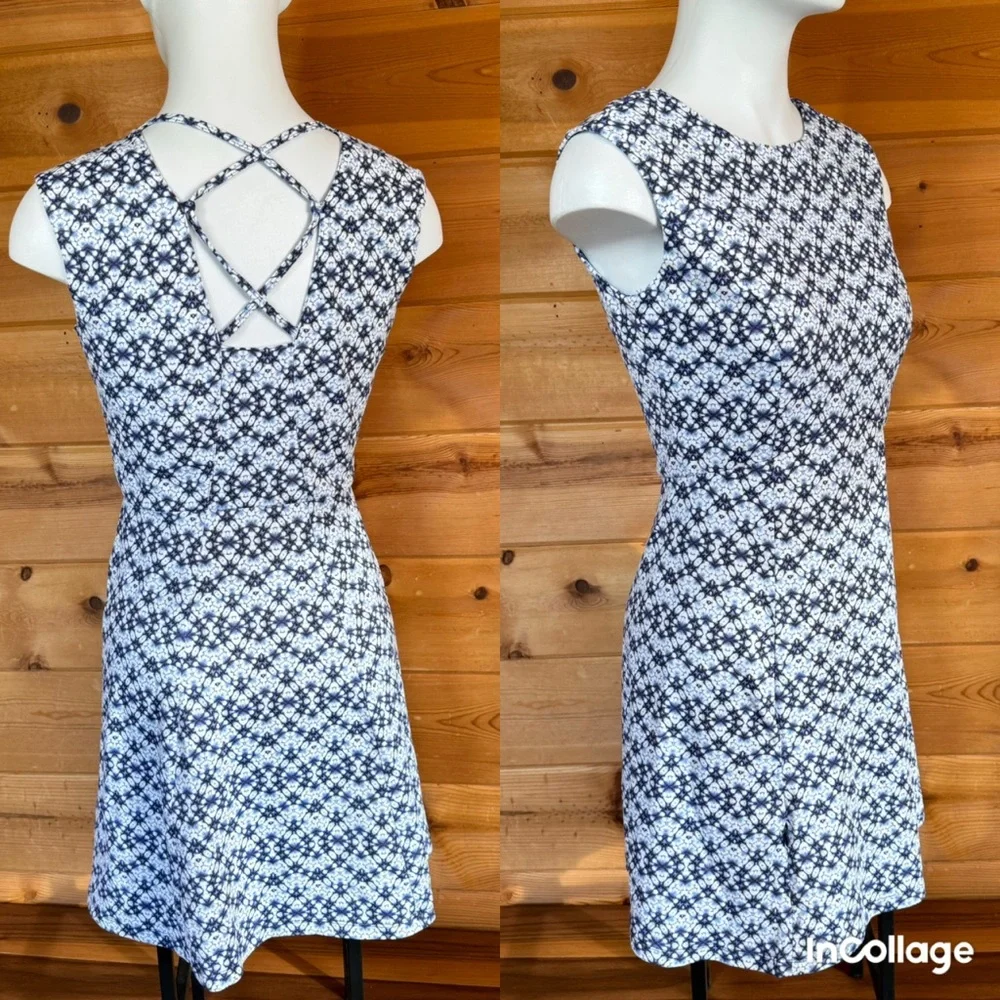 Title Nine Steadfast Dress Tidal Wave blue Strappy cross back XS athletic hiking - Picture 2 of 11